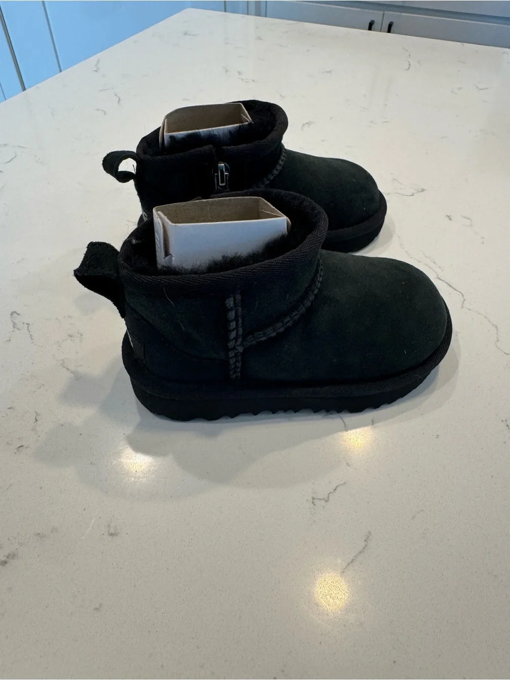 UGG Toddlers' Classic Ultra Mini Boot Black Size 7 New without Box
